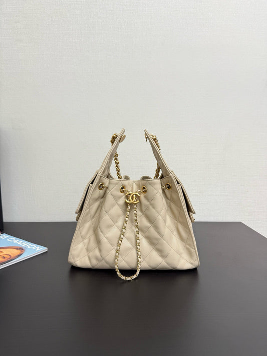 Adjustable chain,beige bucket bag