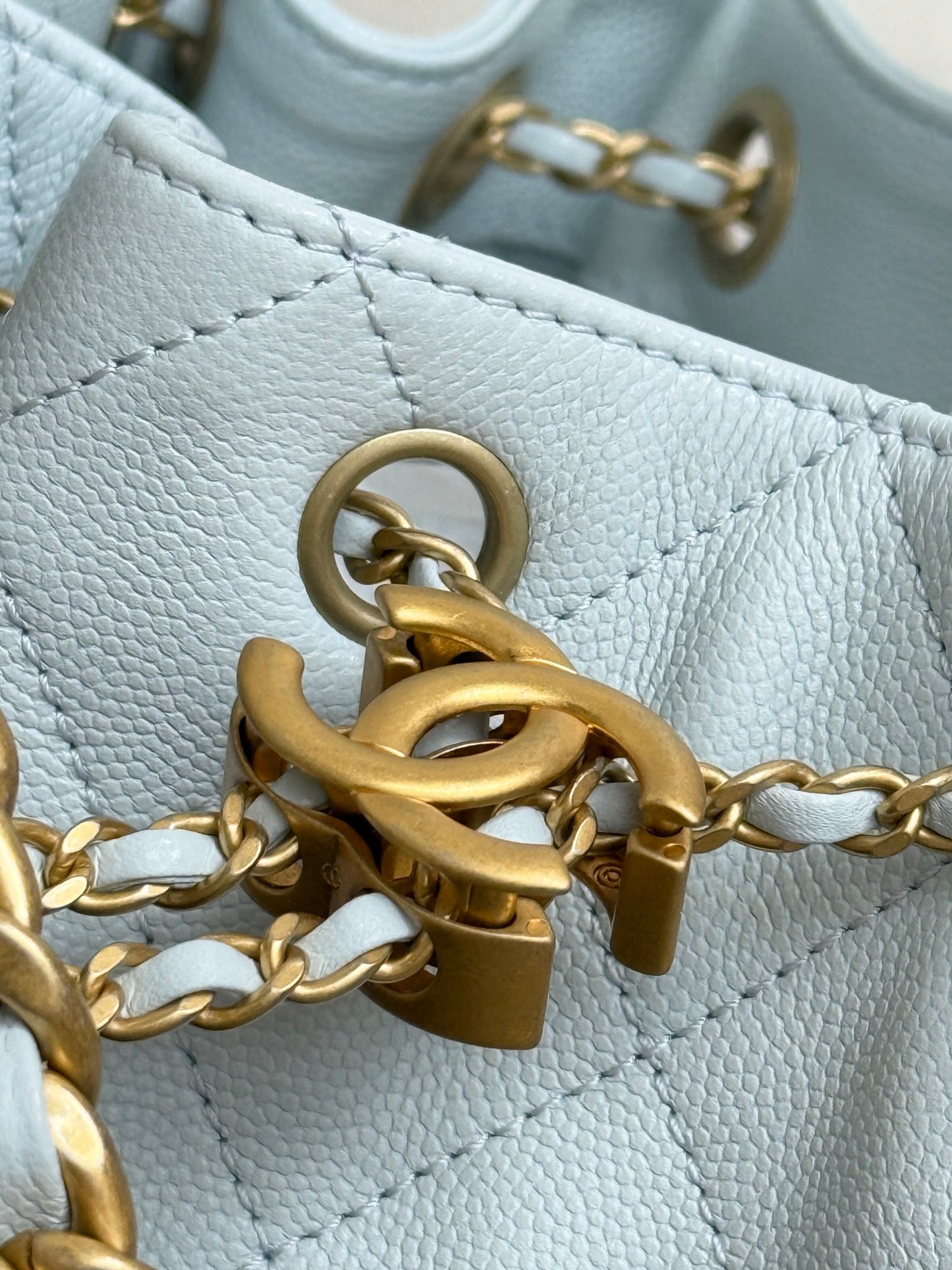 Adjustable Chain Light Blue Bucket Bag