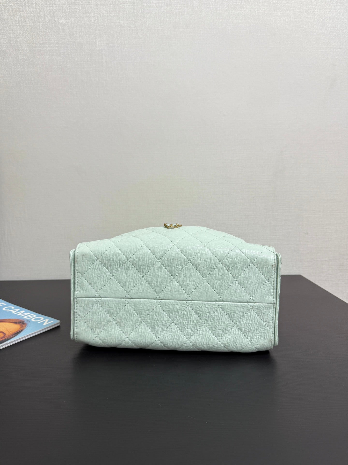 Adjustable Chain Light Green Bucket Bag