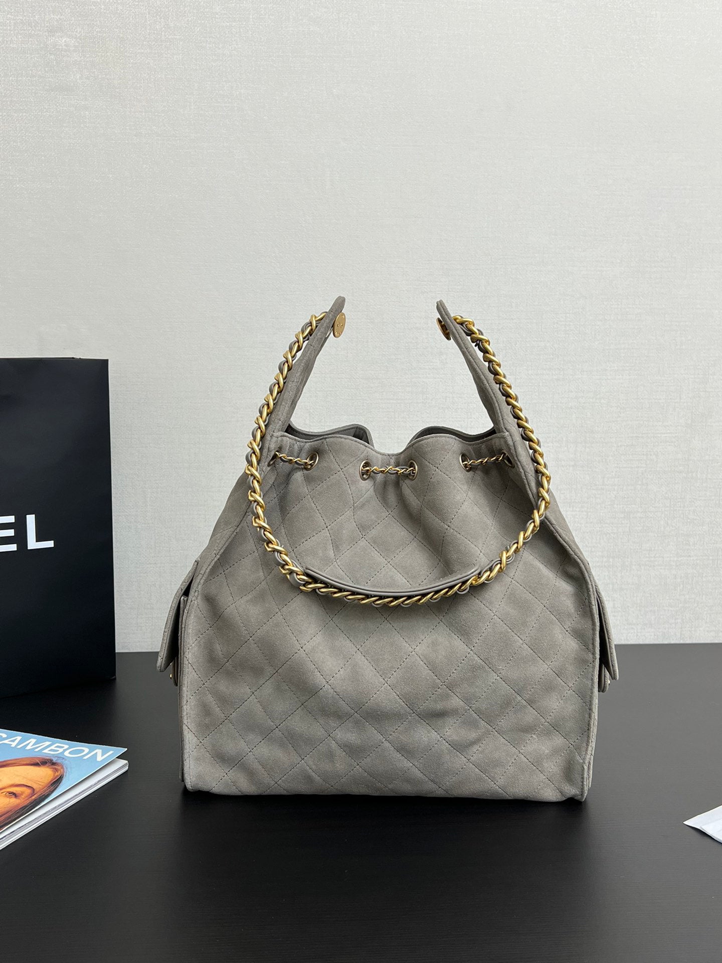 Adjustable chain,grey bucket bag