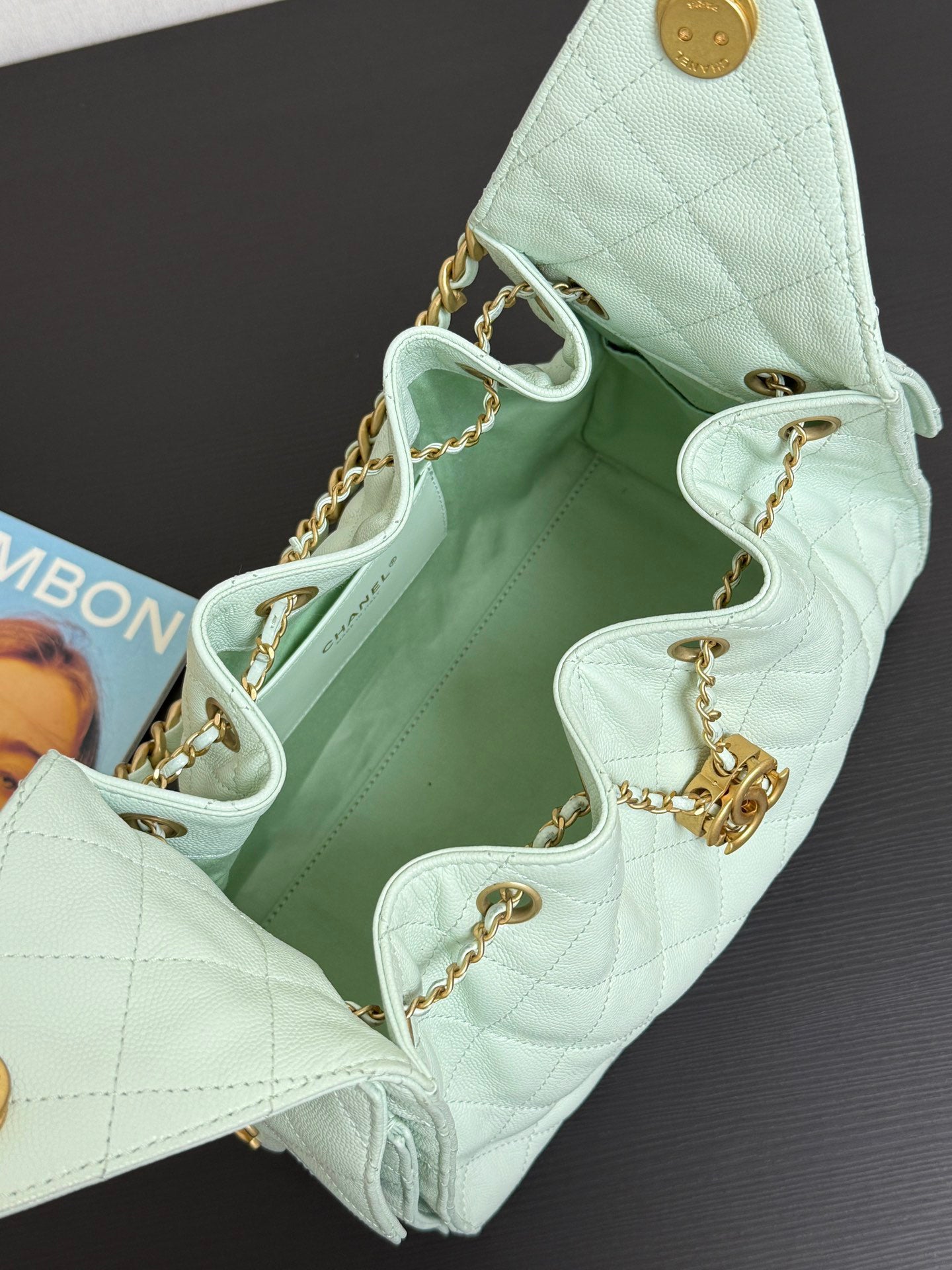 Adjustable Chain Light Green Bucket Bag