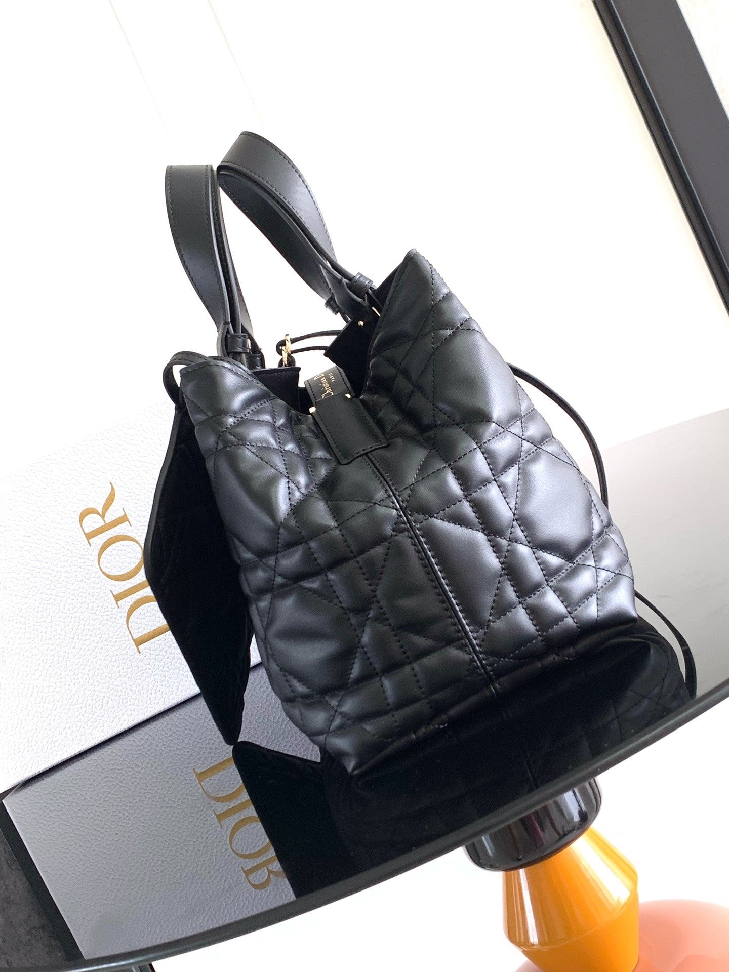 Classic Reinvented! Black Quilted Handbag - Where Luxury Meets Practicality