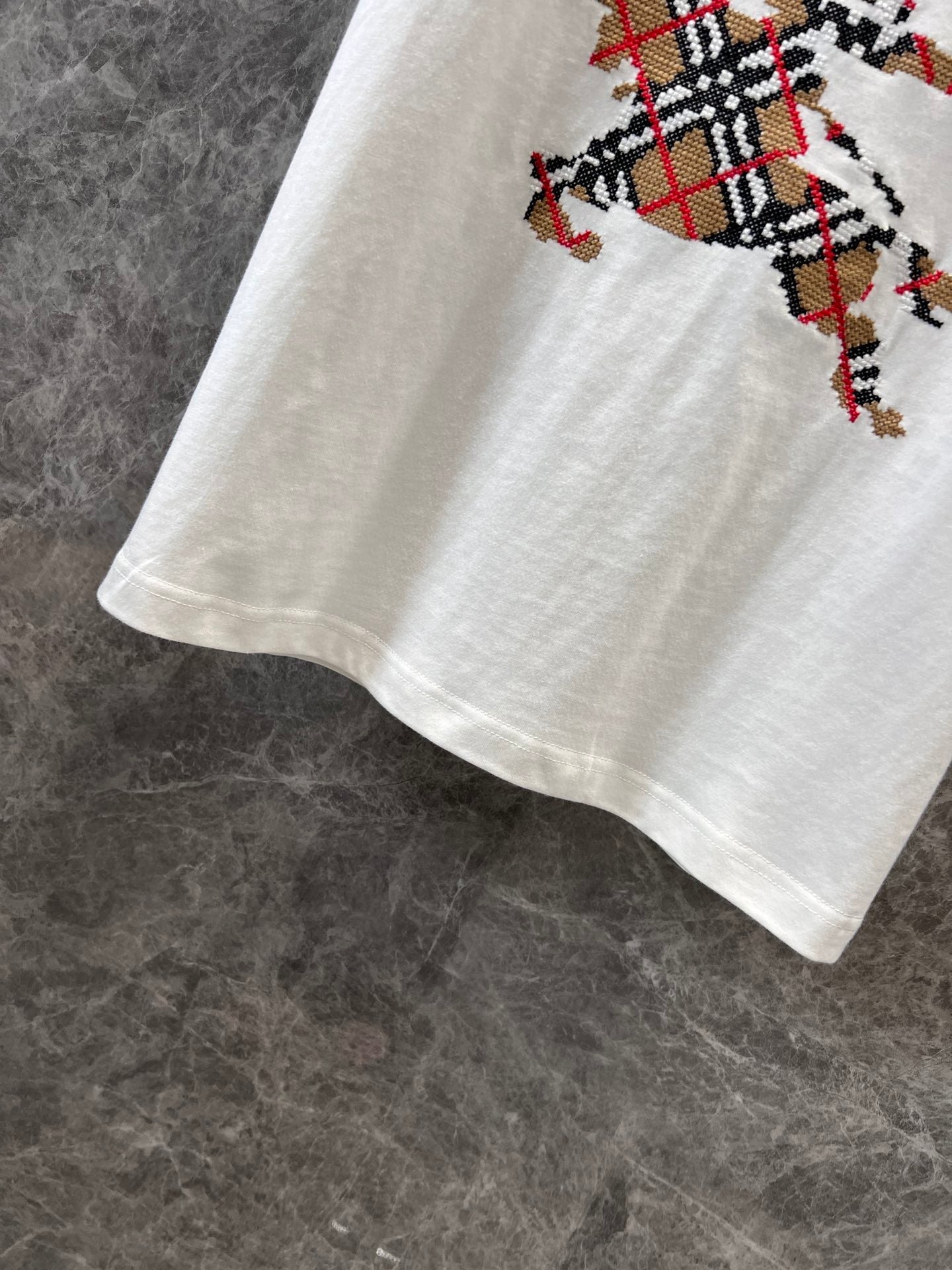 Round-neck Short-sleeved T-shirt with Knight and War Horse Embroidery