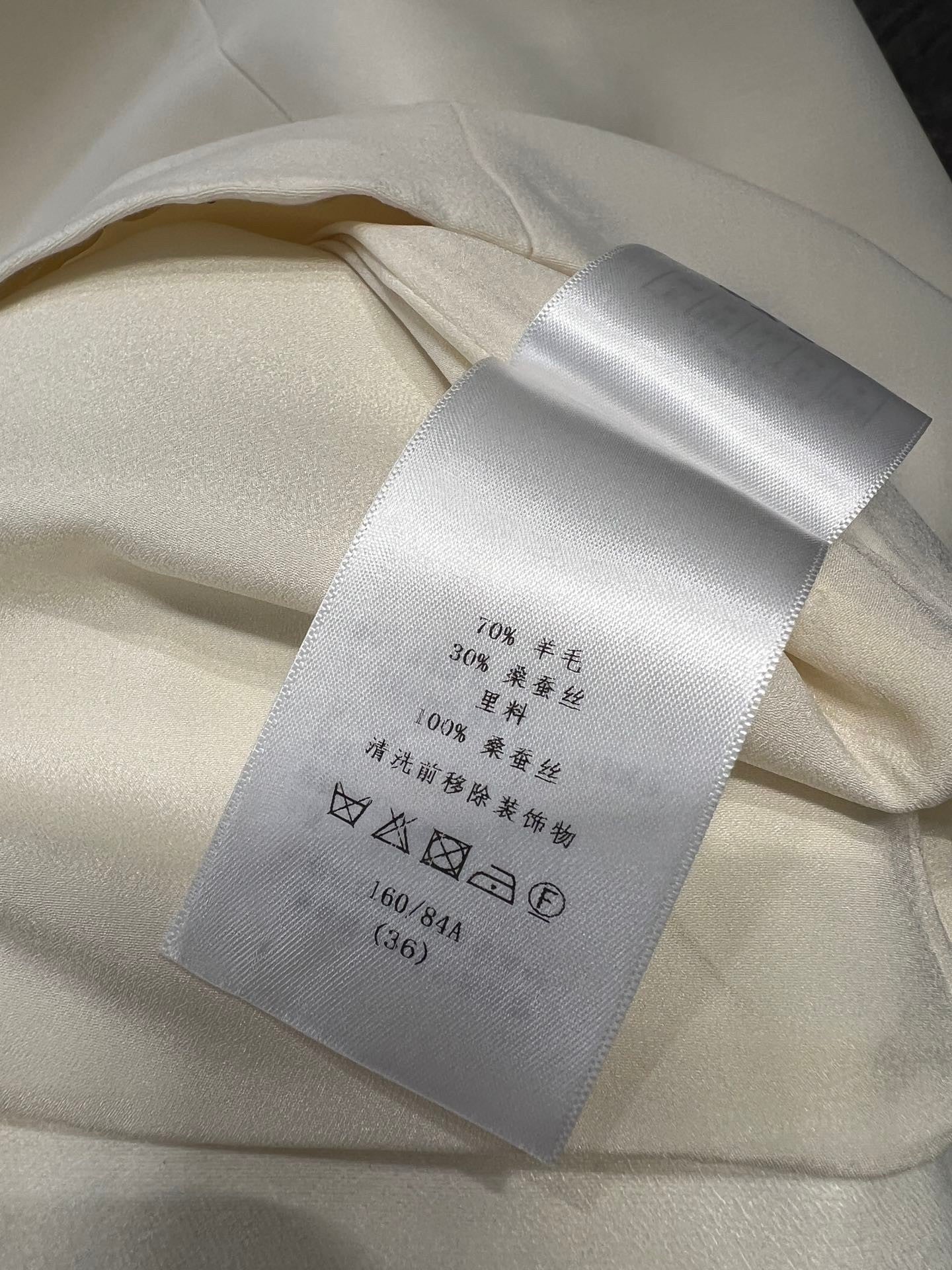 White Simple Waist Cinching Dress