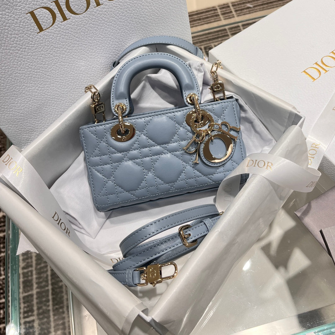 Mini Misty Blue Horizontal - style Lady Dior