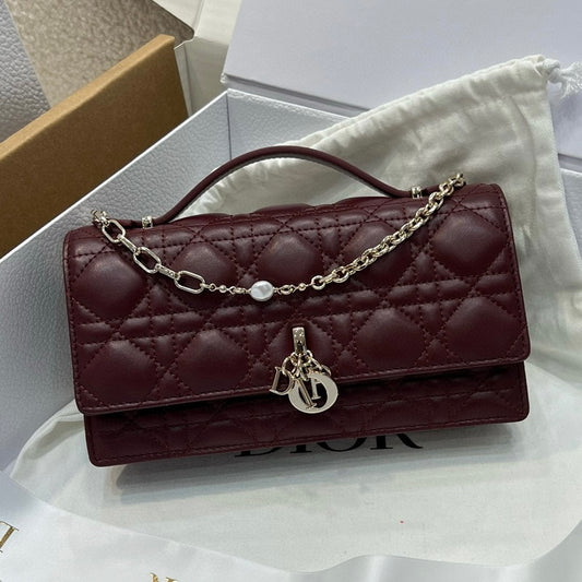 Burgundy Pearl Chain Handbag