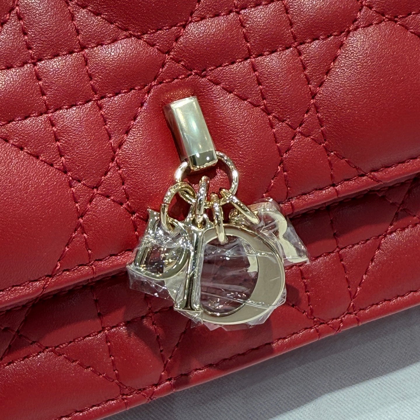 Red Pearl Chain Handbag