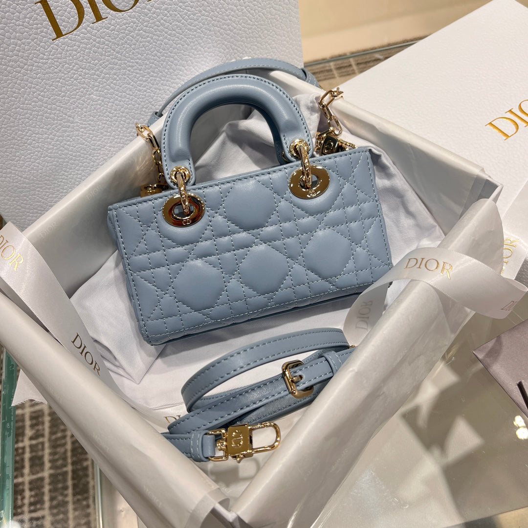 Mini Misty Blue Horizontal - style Lady Dior