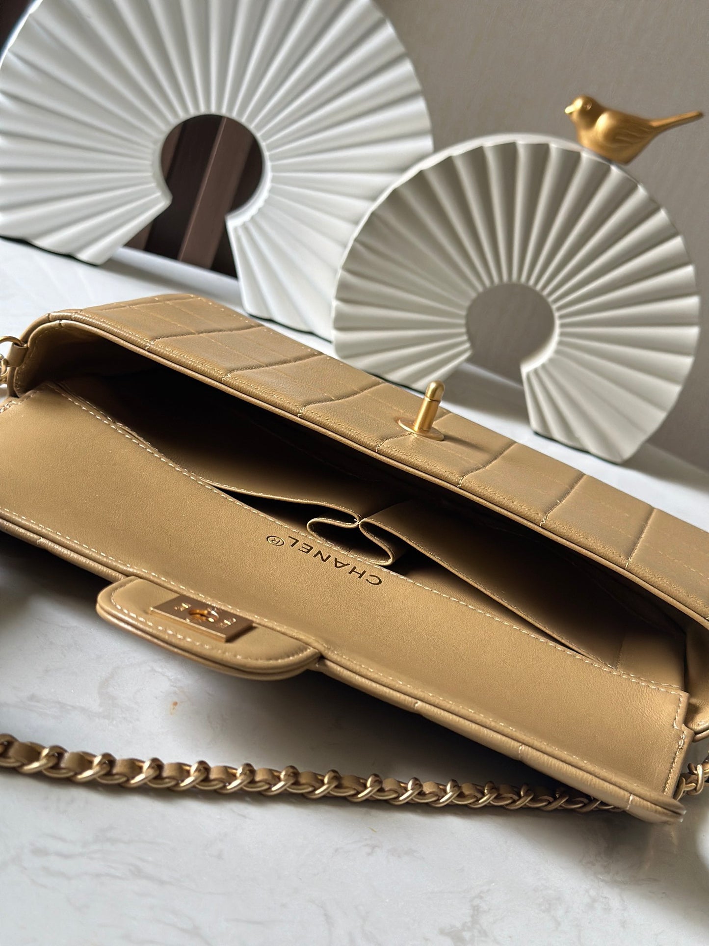 Vintage ice - cube pattern lambskin underarm bag