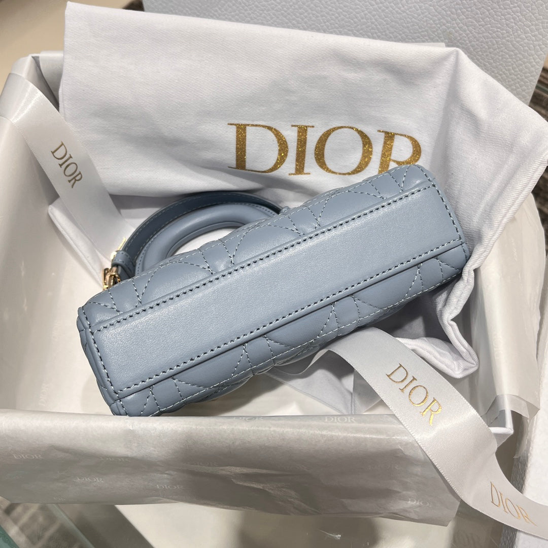Mini Misty Blue Horizontal - style Lady Dior