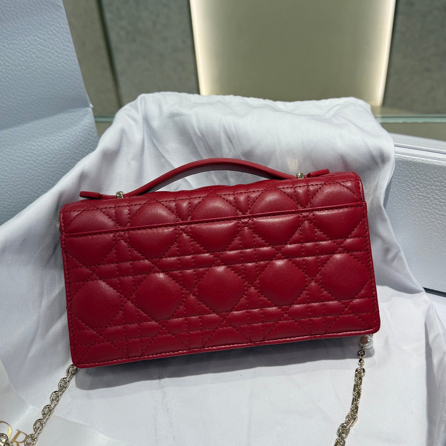 Red Pearl Chain Handbag