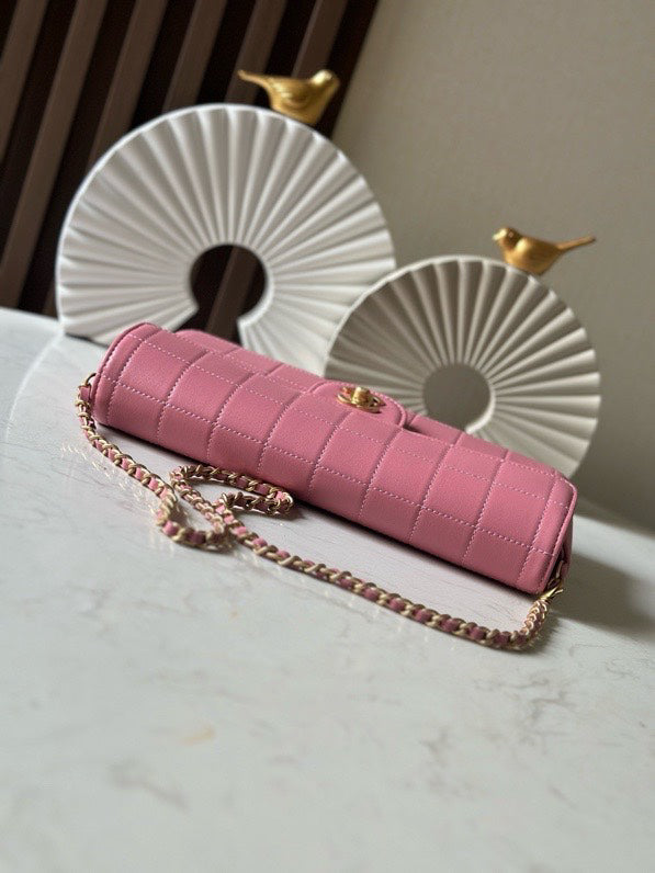 Vintage ice - cube pattern lambskin underarm bag