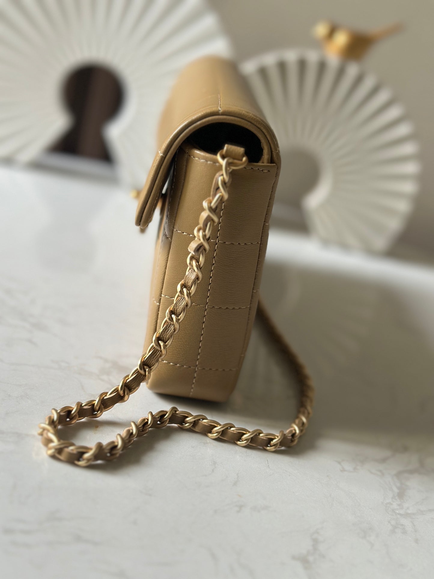 Vintage ice - cube pattern lambskin underarm bag