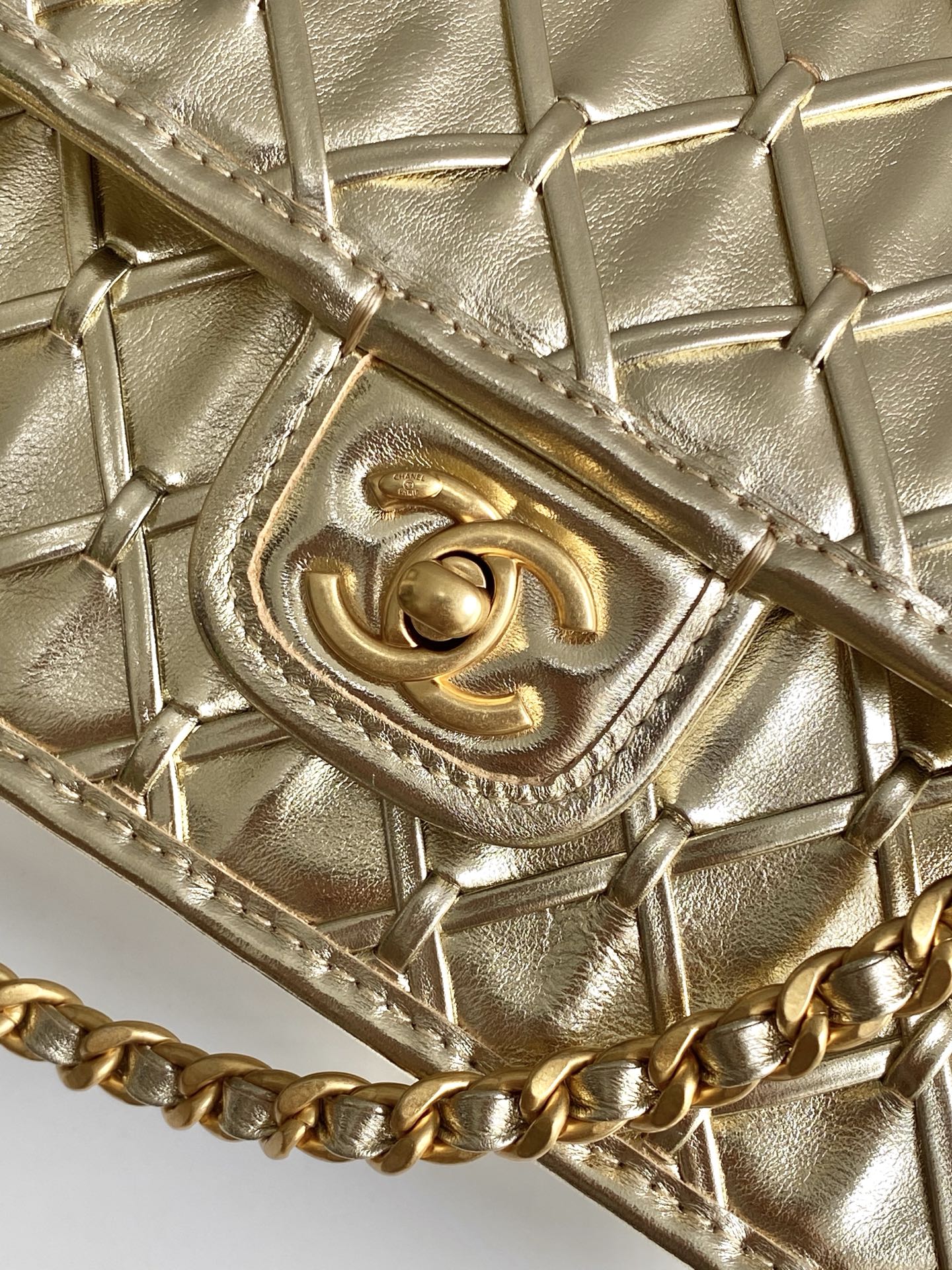 New Runway - Inspired CF Woven Chain Handbag/Shoulder Bag