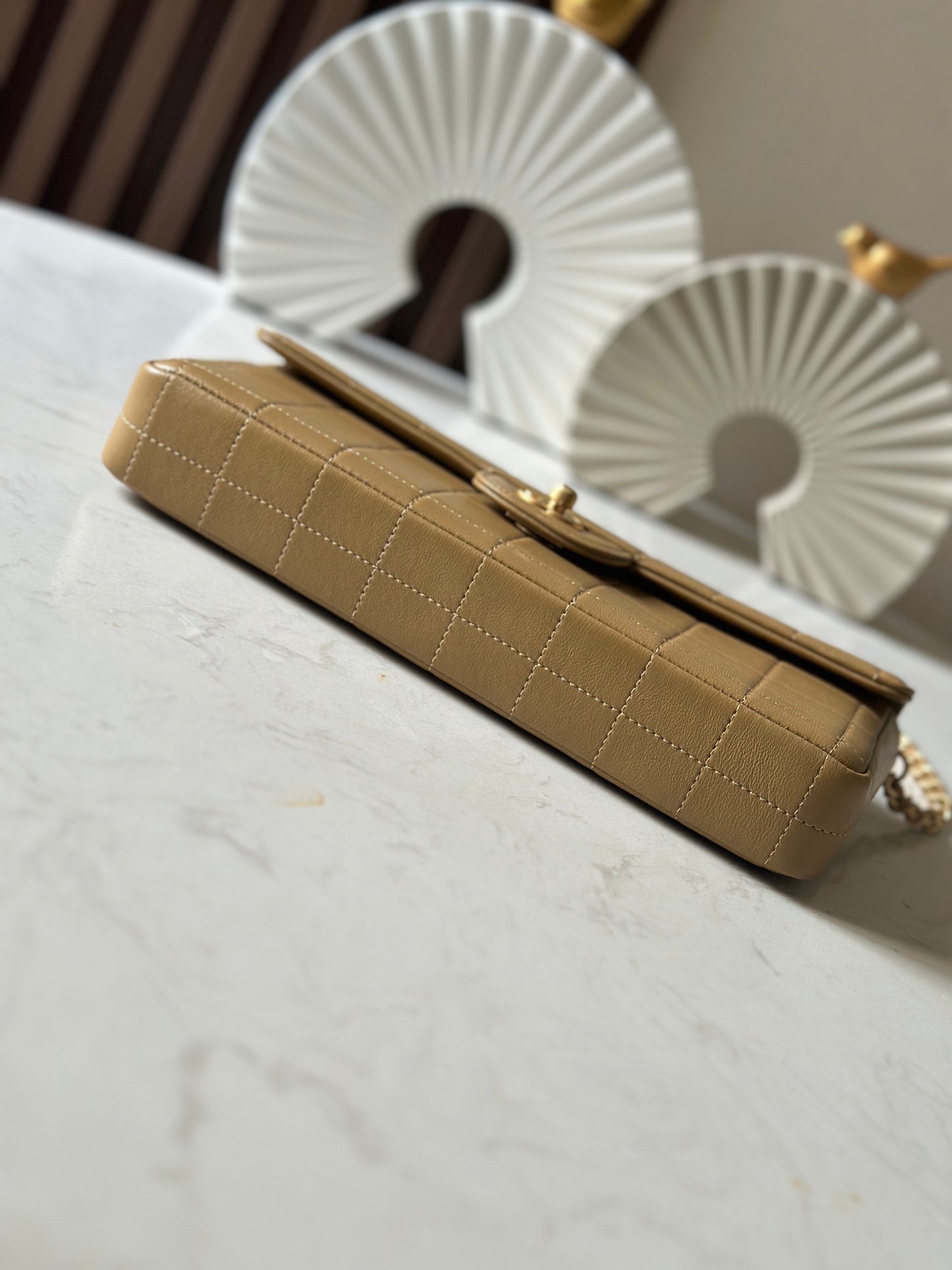 Vintage ice - cube pattern lambskin underarm bag