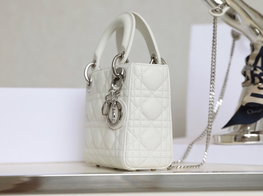 White Cannage Pattern Patent Lambskin Handbag