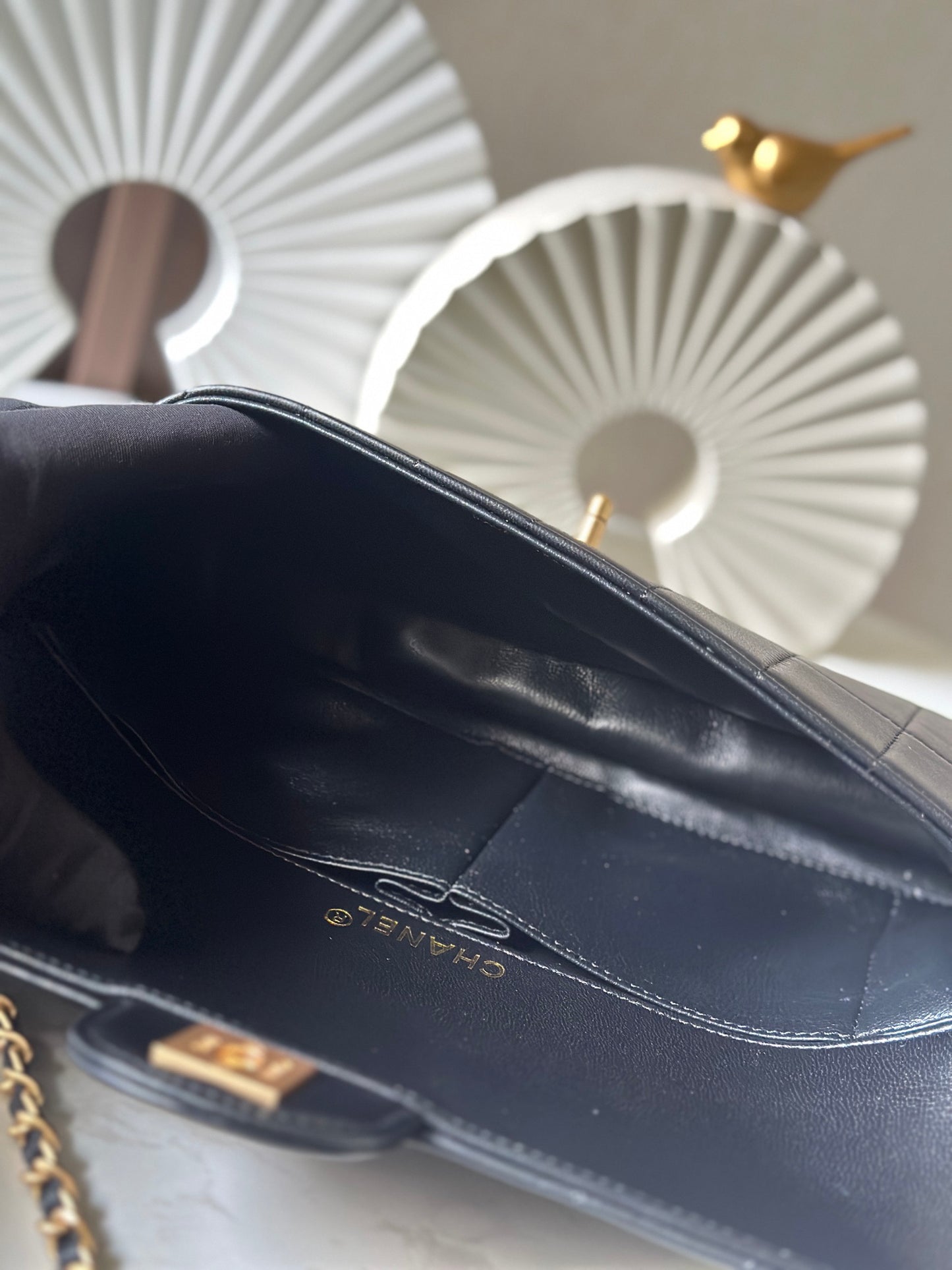 Vintage ice - cube pattern lambskin underarm bag