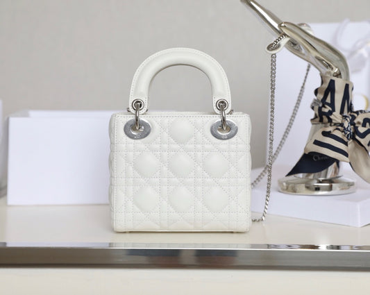 White Cannage Pattern Patent Lambskin Handbag