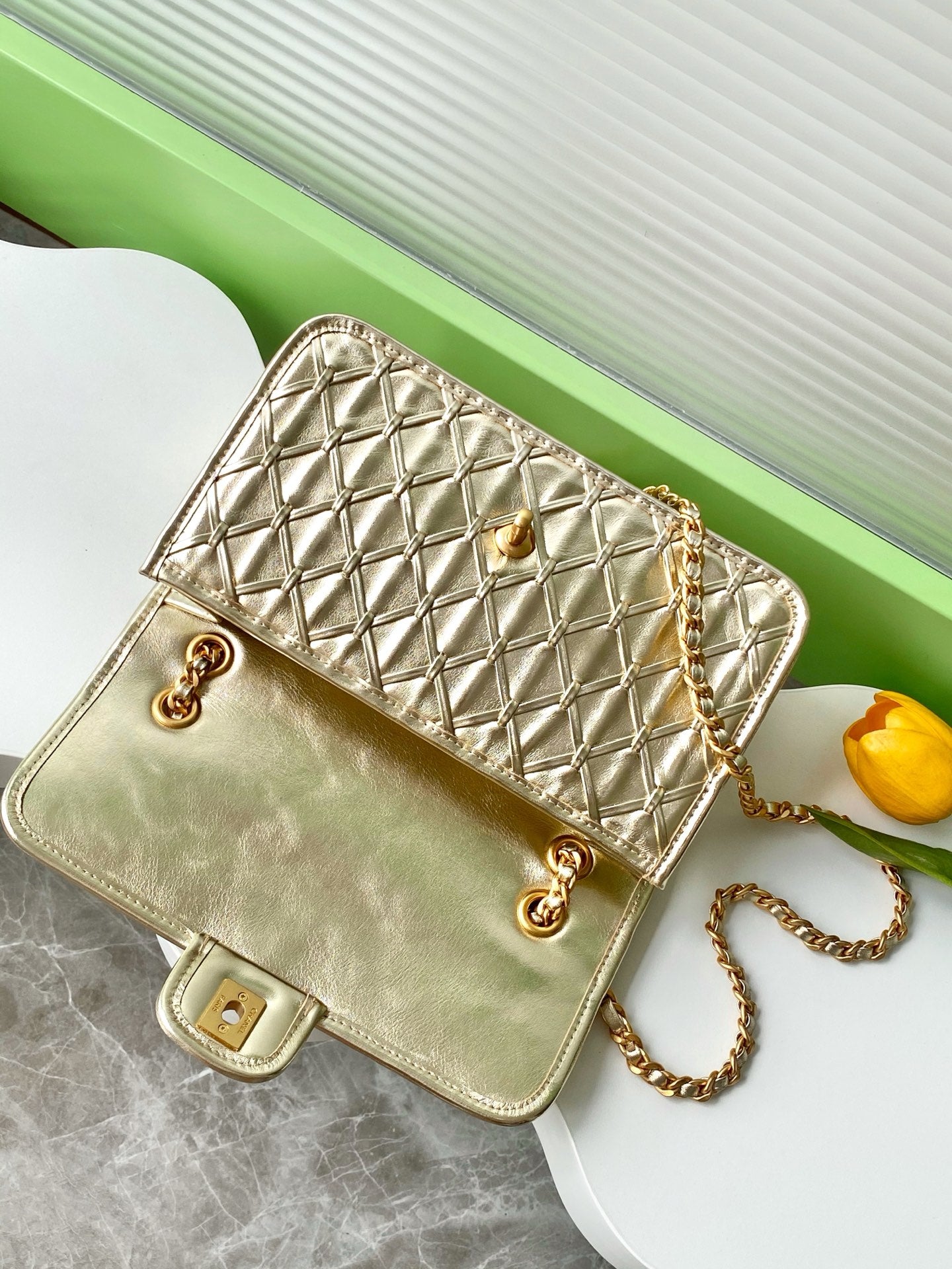 New Runway - Inspired CF Woven Chain Handbag/Shoulder Bag