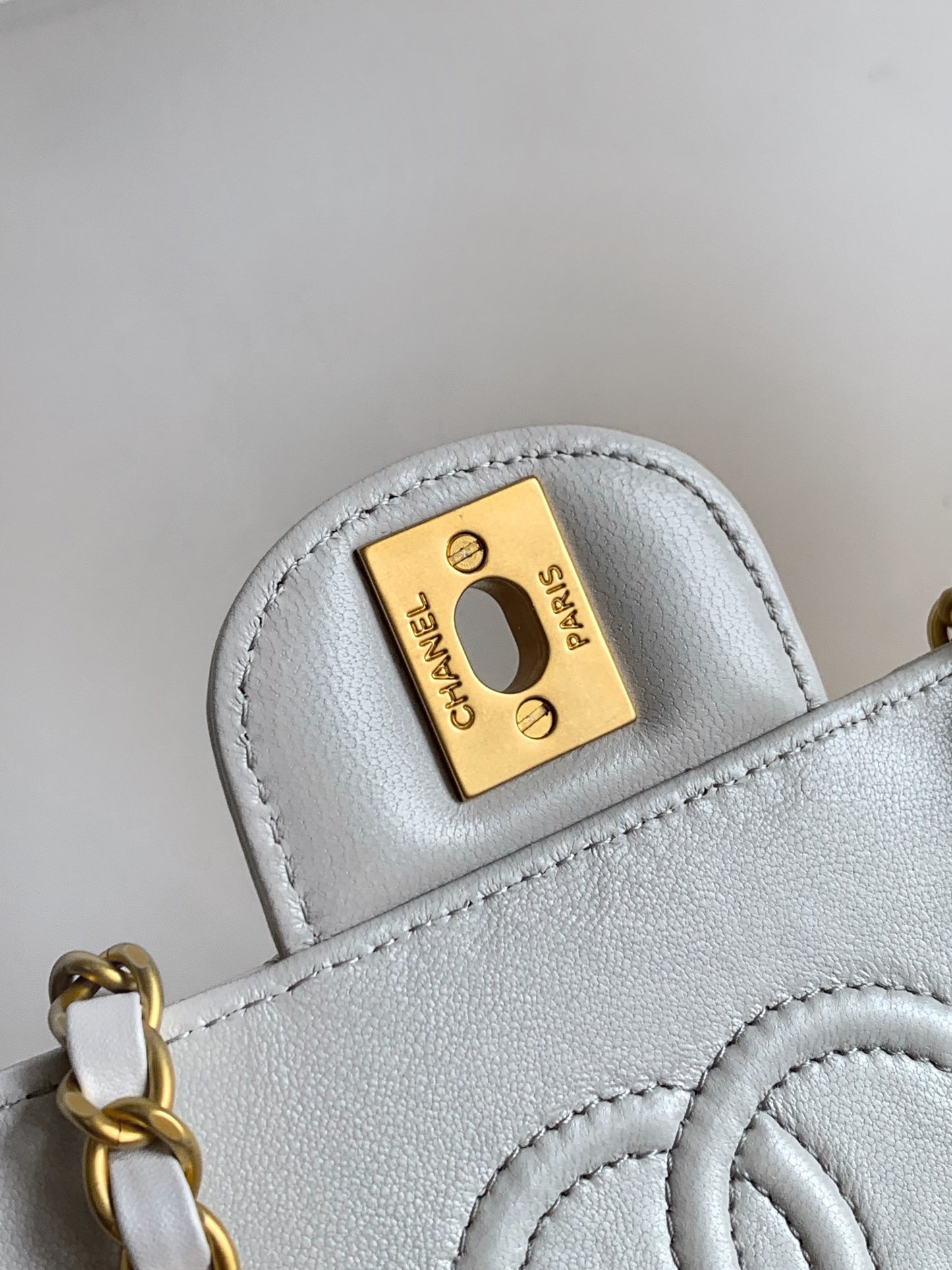 Small  sized Flap Handbag  Shoulder Bag