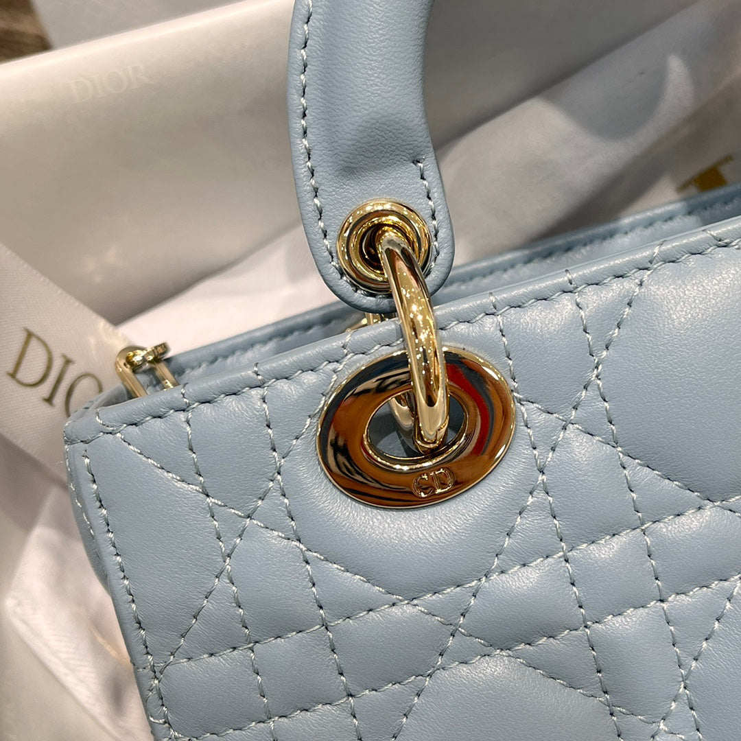 Mini Misty Blue Horizontal - style Lady Dior