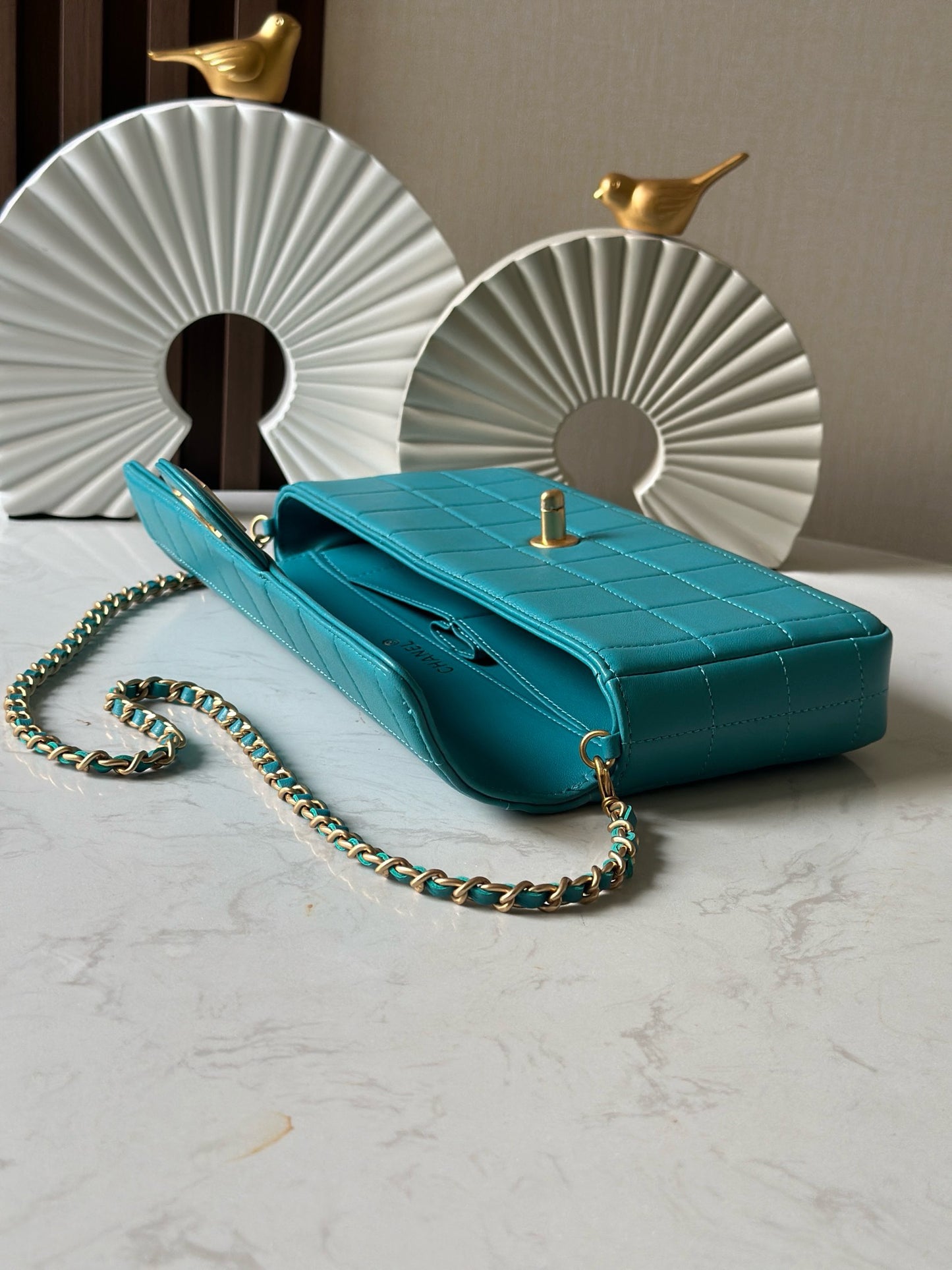 Vintage ice - cube pattern lambskin underarm bag