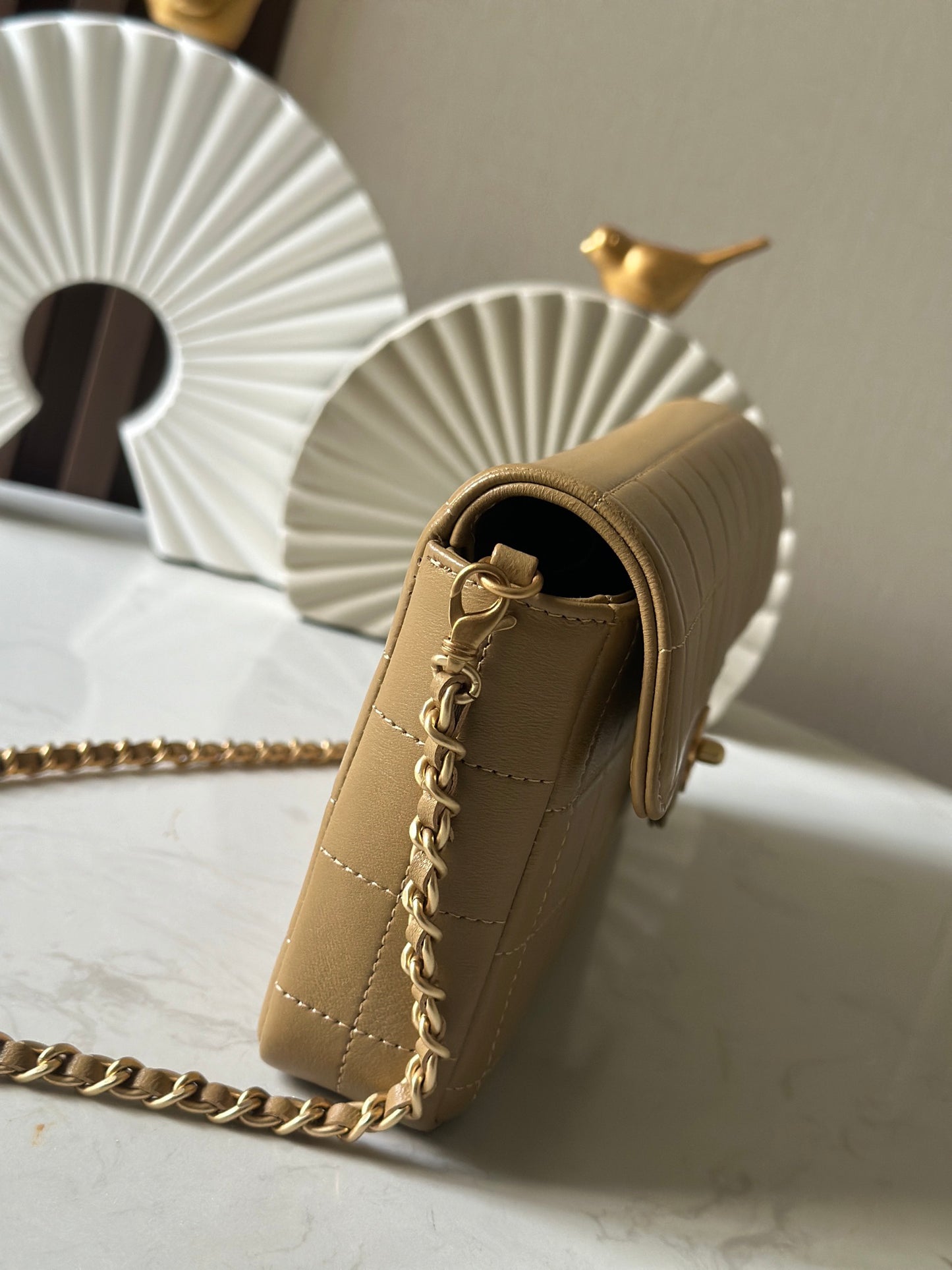 Vintage ice - cube pattern lambskin underarm bag