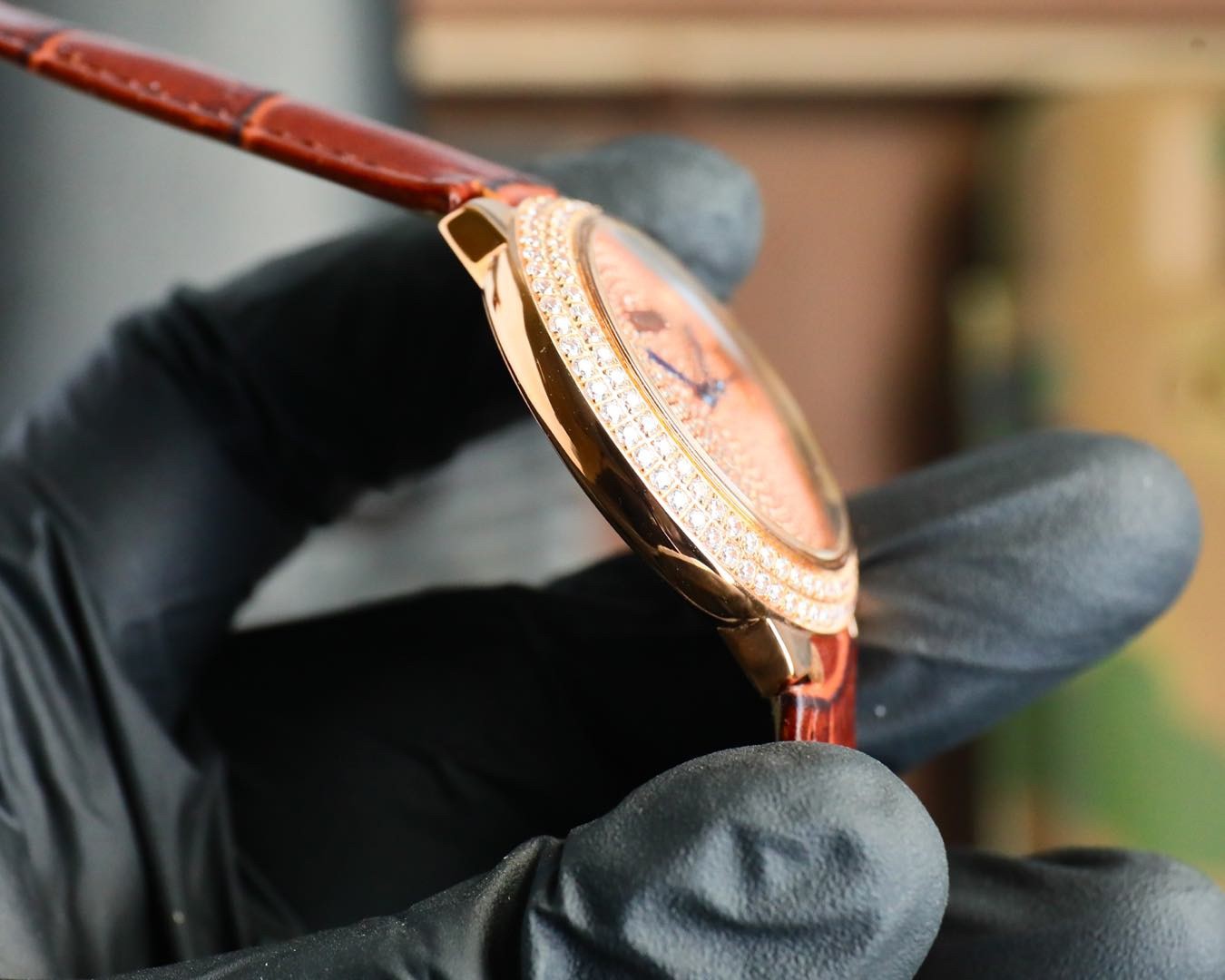 Cartier. Imported quartz movement. Top-grain calfskin leather. Arched blue light glass.