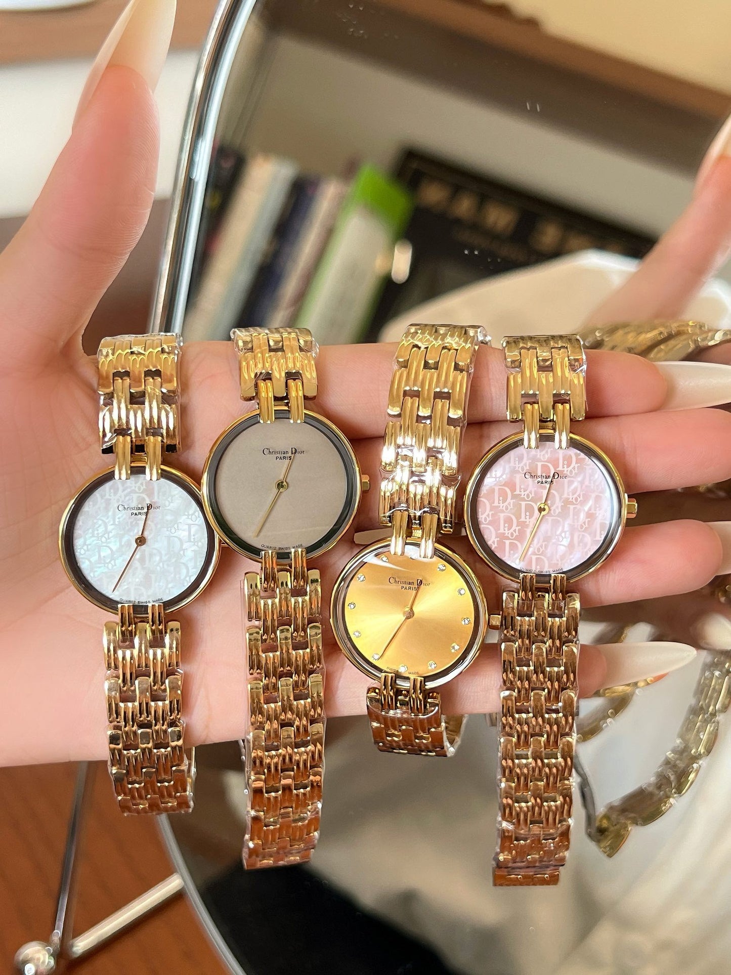 Dior Vintage Luxury Small Gold Watch: Encountering Elegant Time