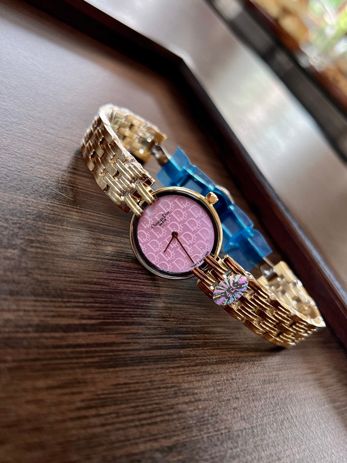 Dior Dreamy Pink Vintage Watch: Weaving a Wrist - adorned Fantasy