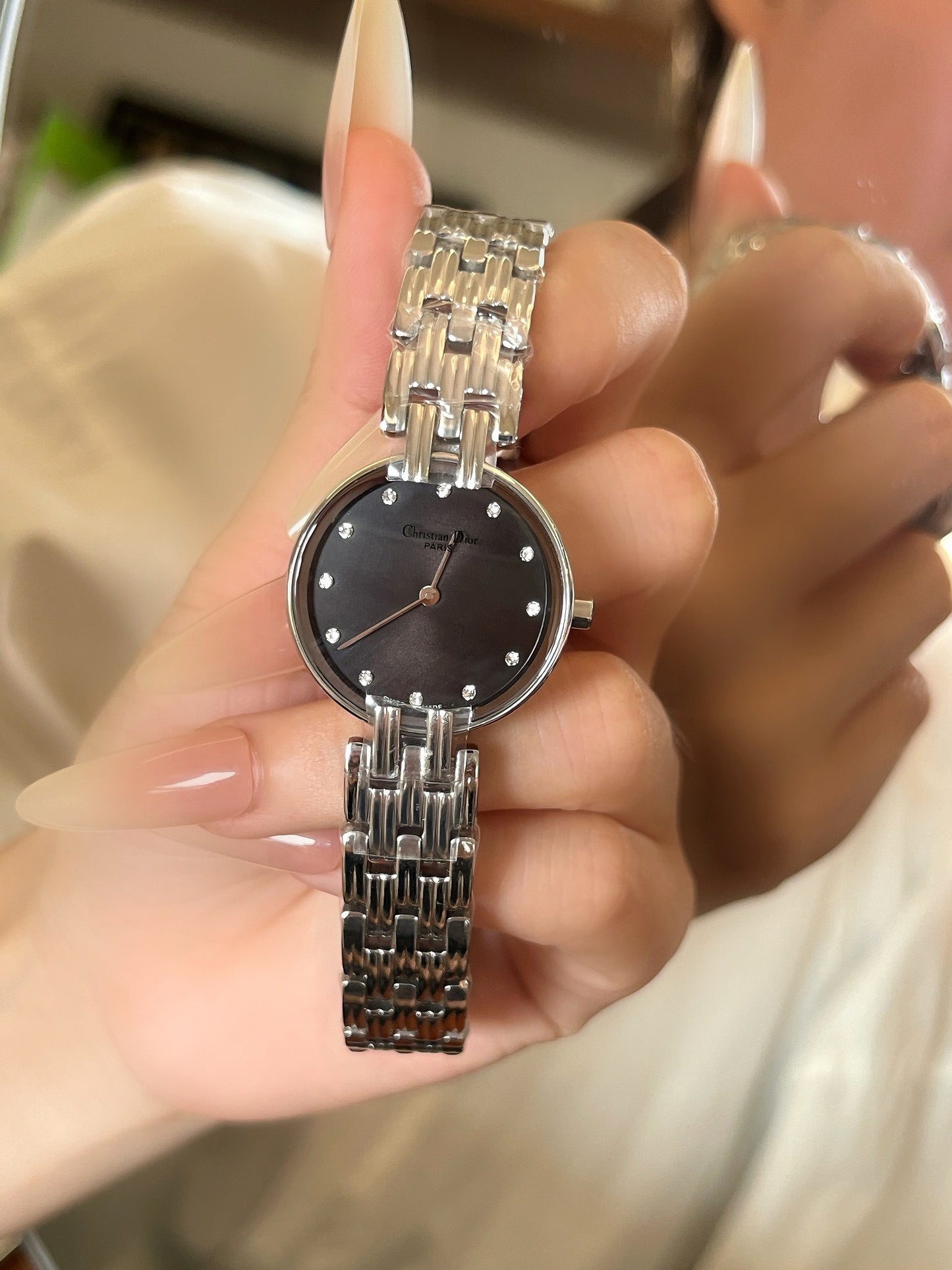 Dior Vintage Black Watch: Timeless Elegance on Your Wrist