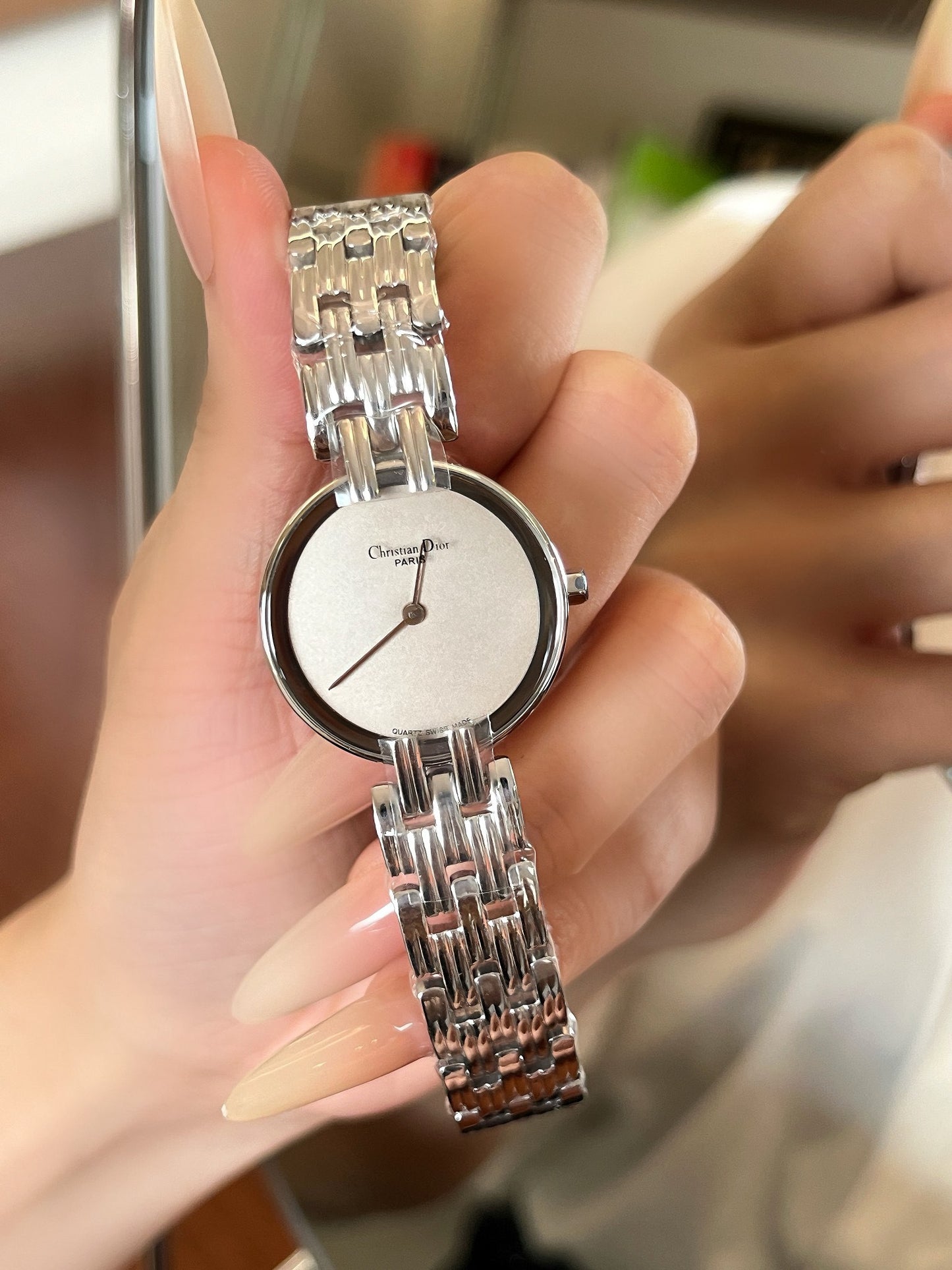 Dior Vintage Pearl - dial Watch: A Blend of Grace and Luxury