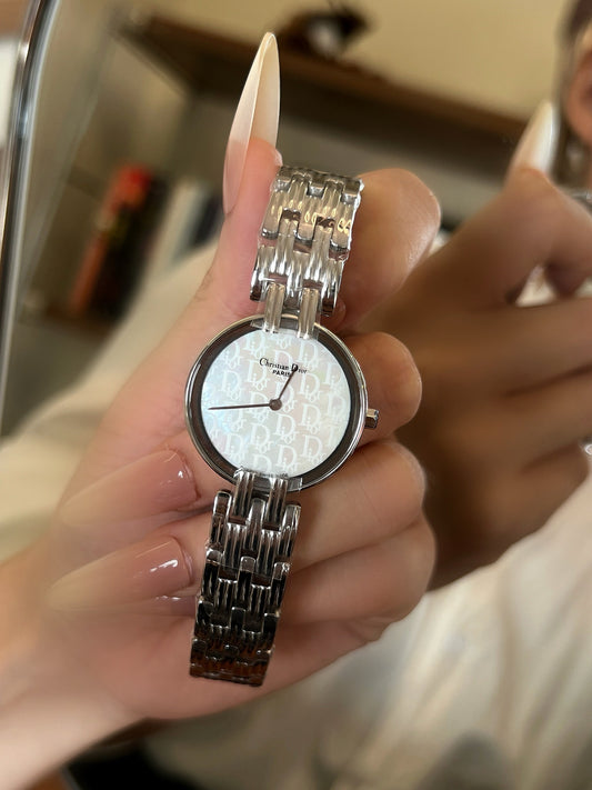 Dior Vintage White Watch: Effortless Elegance on Your Wrist