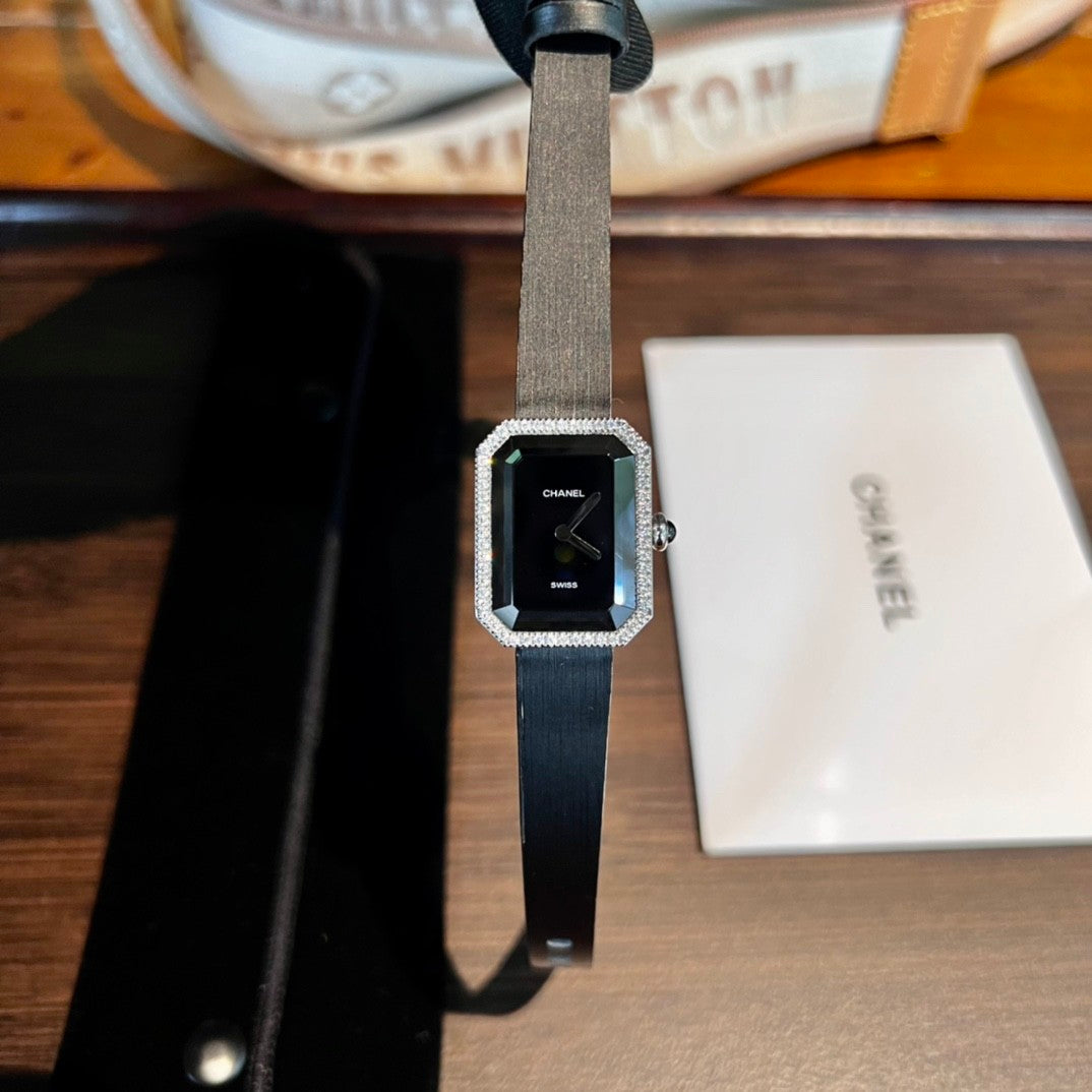 New - style cowhide silk - textured strap from Chanel