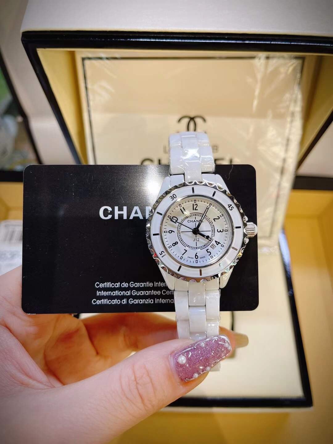 Chanel's Exquisite White Ceramic Watch: Timeless Elegance