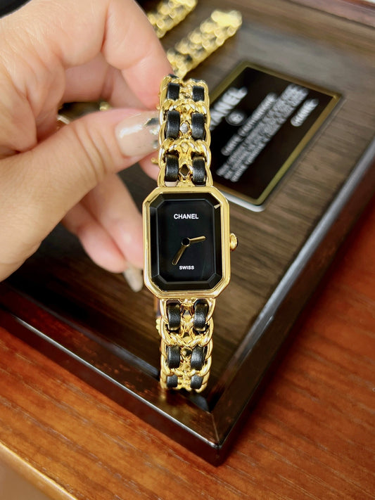 Chanel Black - Gold "Sugar Cube" Première