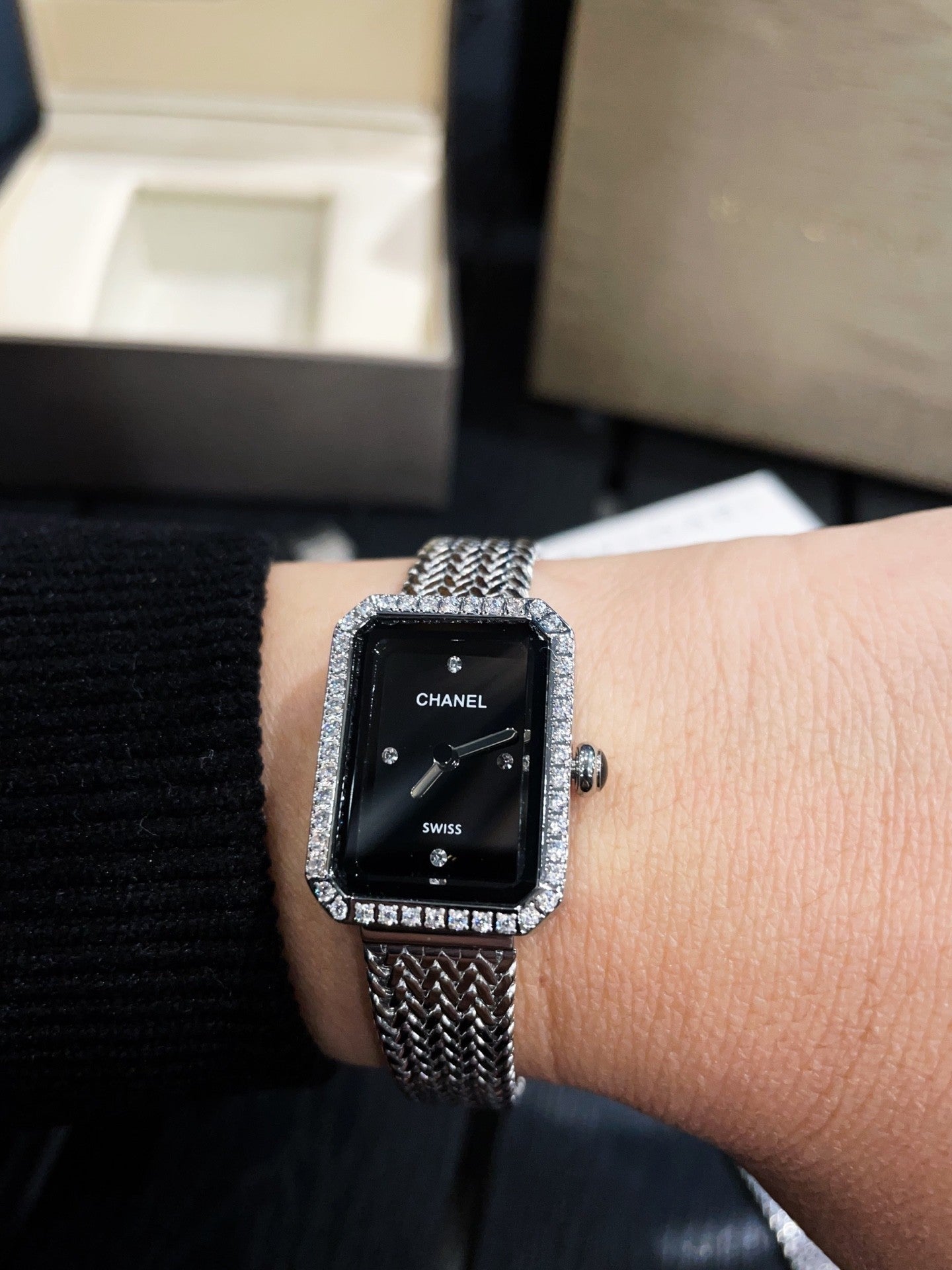 Chanel Première Collection Women's Vintage - style "Sugar Cube" Watch