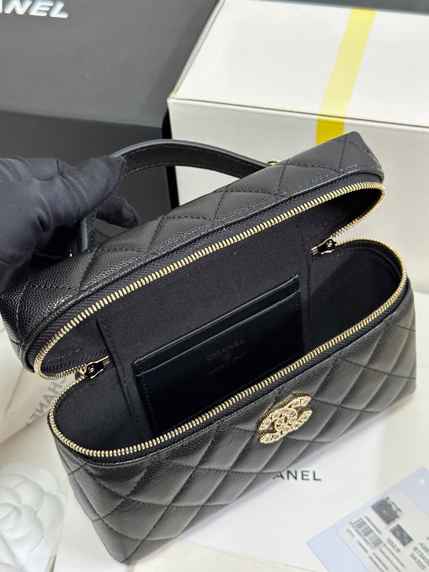 Caviar Calfskin Heart - shaped Rhinestone - embellished Zipped Flap Bag