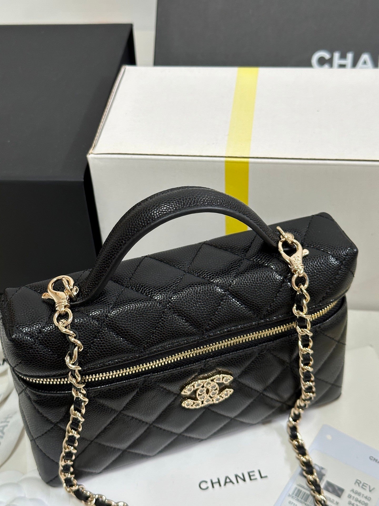 Caviar Calfskin Heart - shaped Rhinestone - embellished Zipped Flap Bag