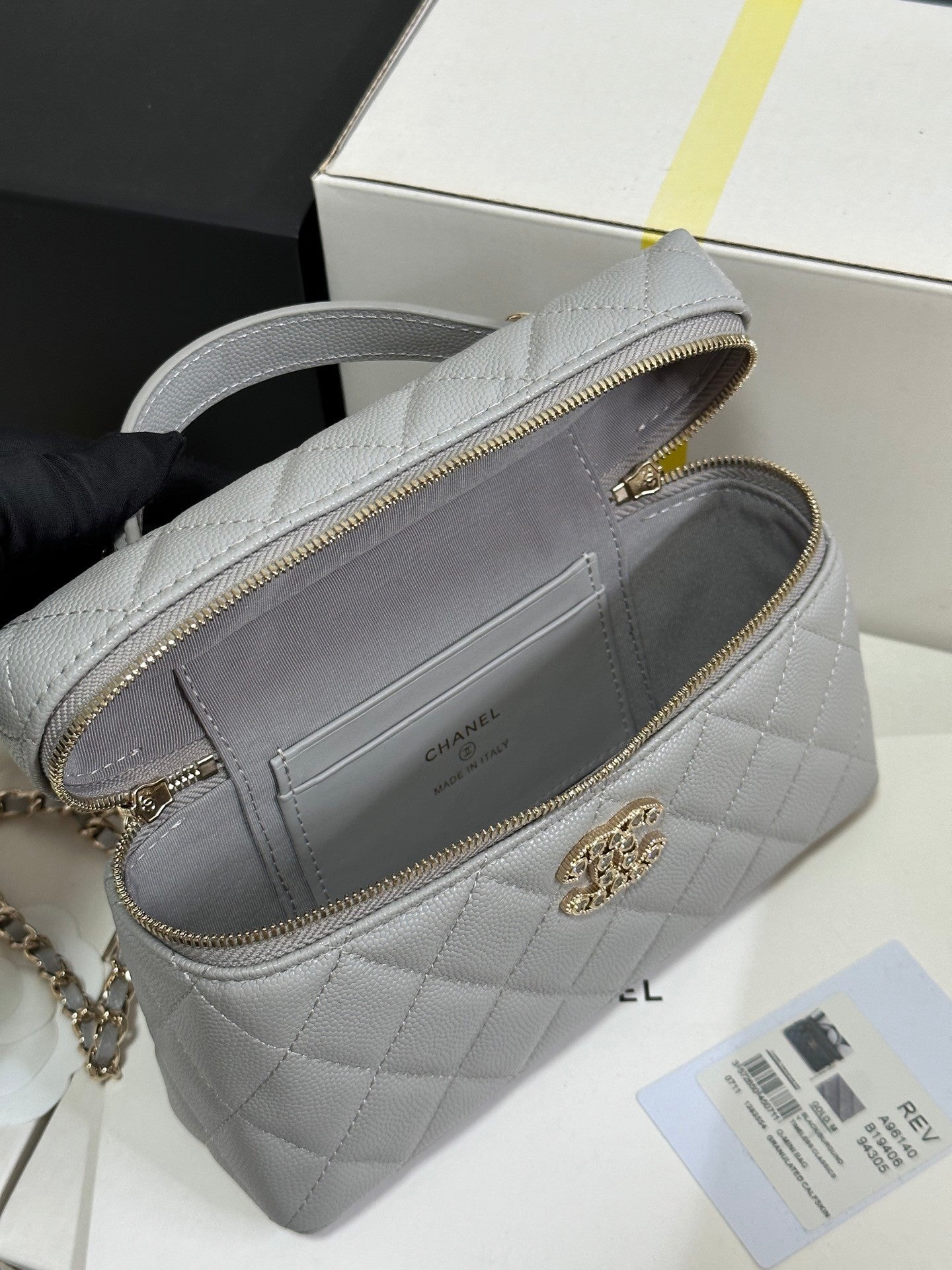 Caviar Calfskin Heart - shaped Rhinestone - embellished Zipped Flap Bag