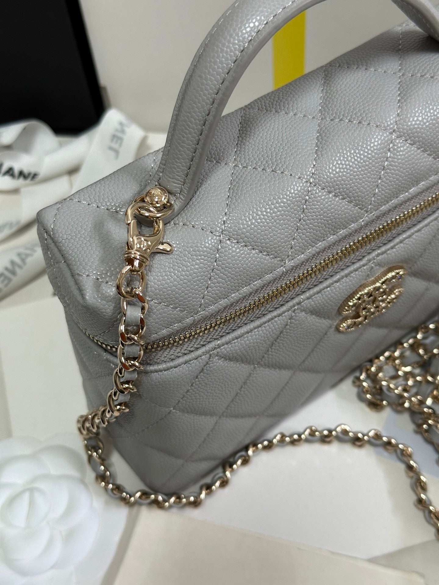 Caviar Calfskin Heart - shaped Rhinestone - embellished Zipped Flap Bag