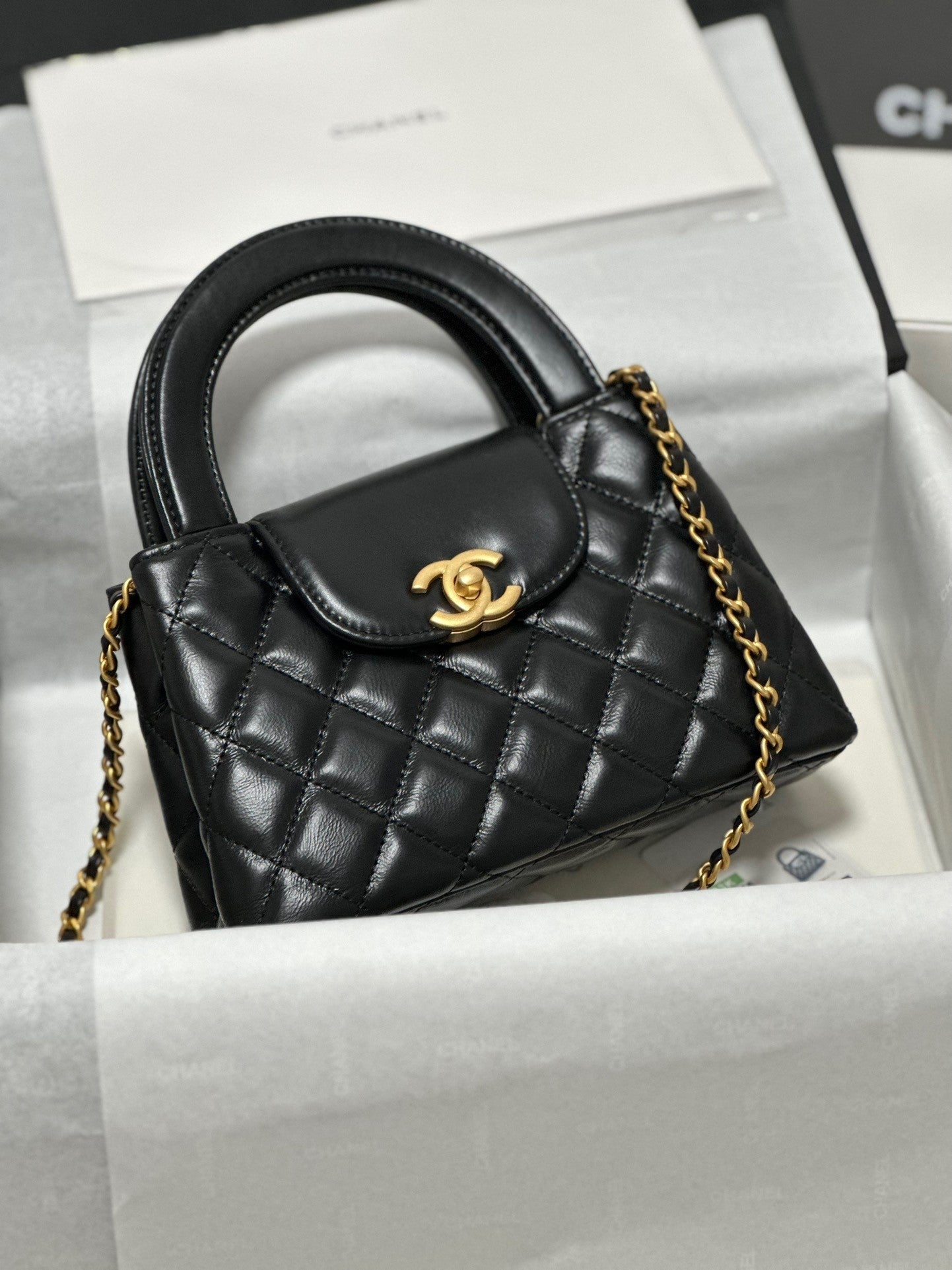 ExquisiteMini Quilted Handbag
