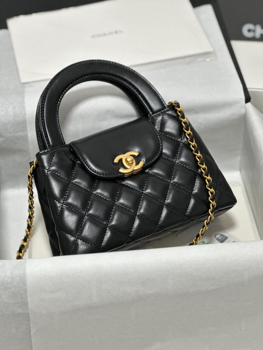 ExquisiteMini Quilted Handbag