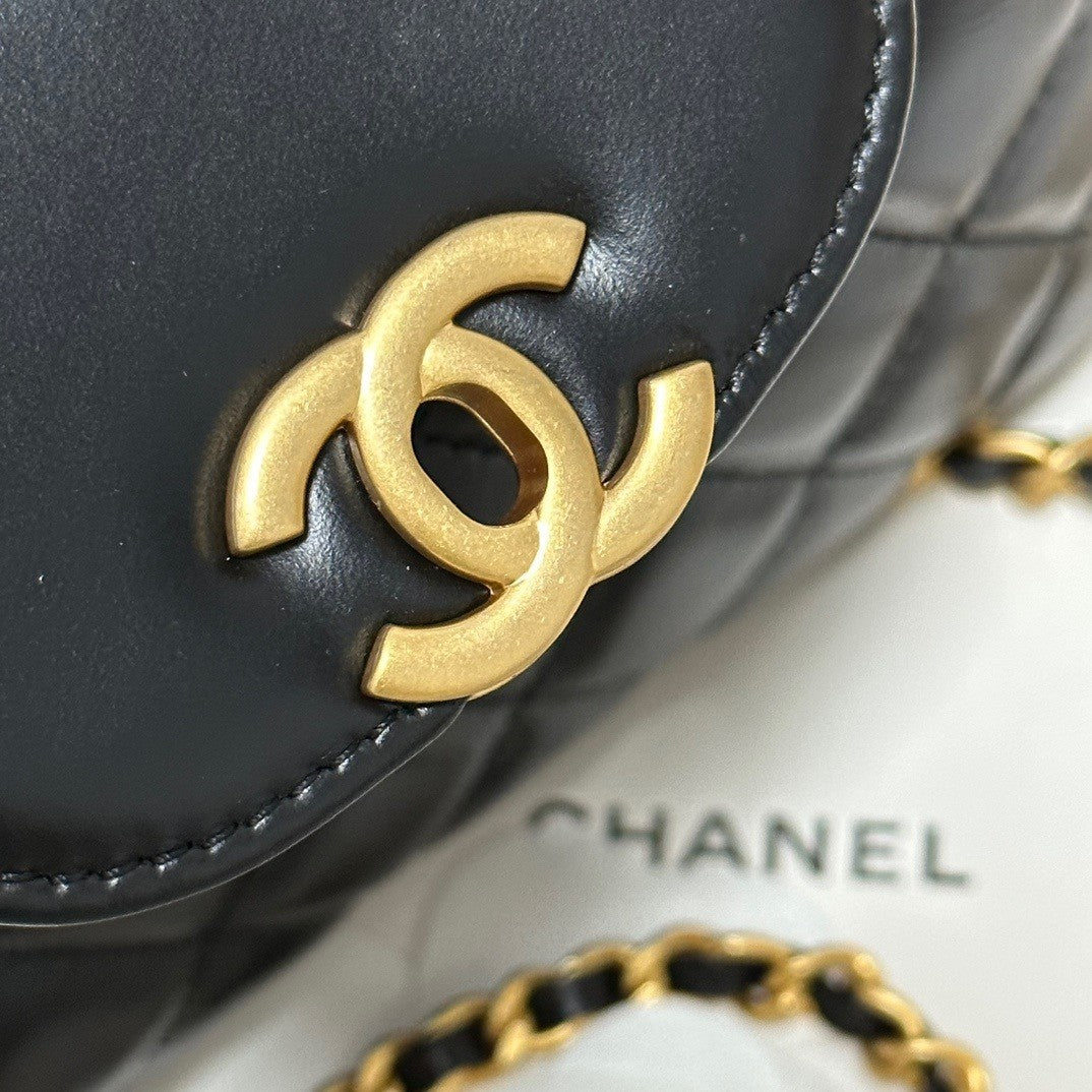 ExquisiteMini Quilted Handbag