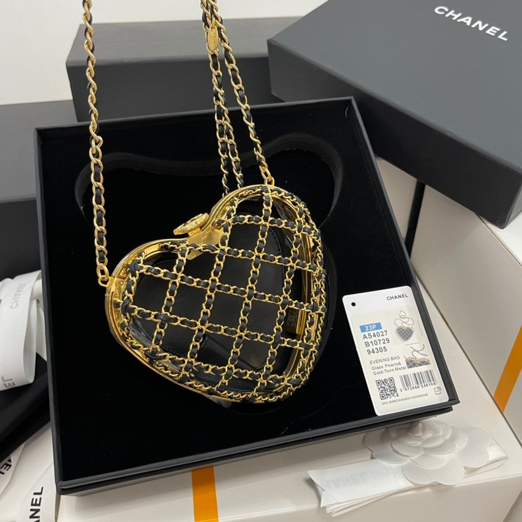 Heart  shaped Hollowed  out Evening Bag