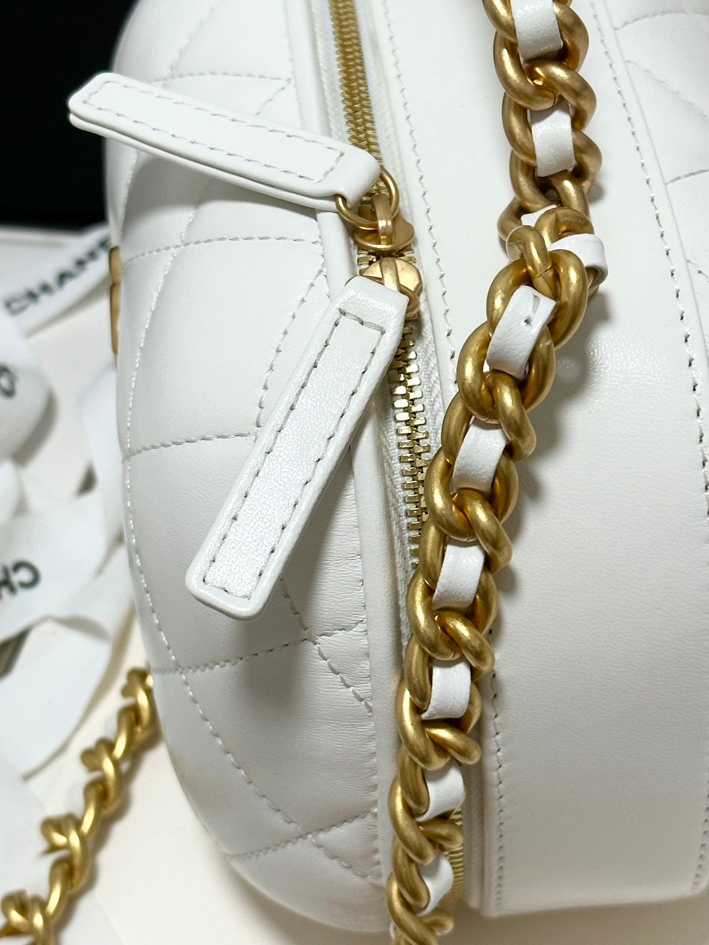 White Round Box  shaped Chain strap Fashion Makeup Bag