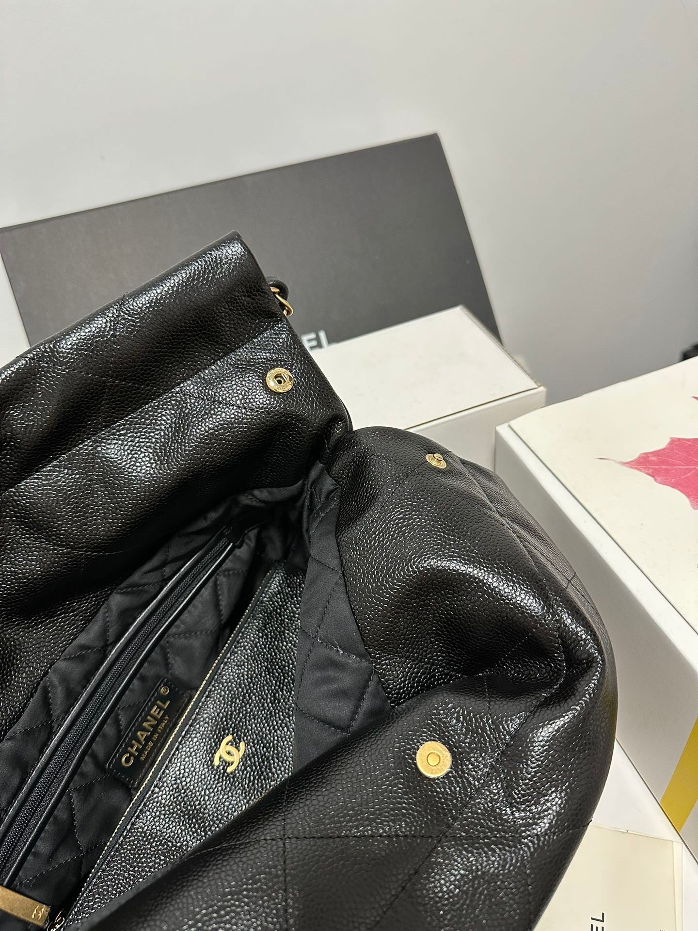 Classic Caviar Quilted Tote Bag