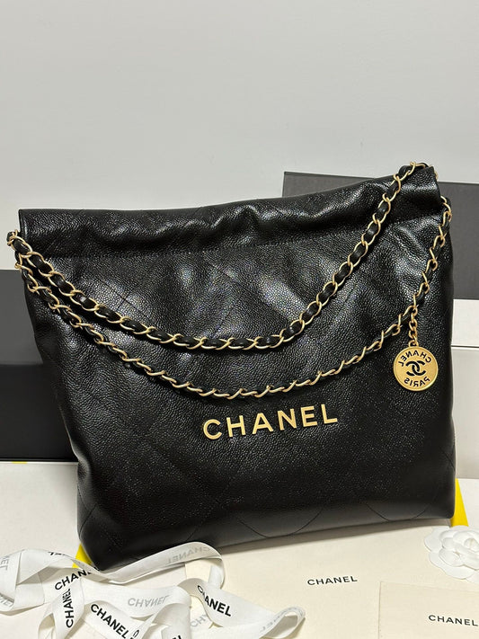 Classic Caviar Quilted Tote Bag