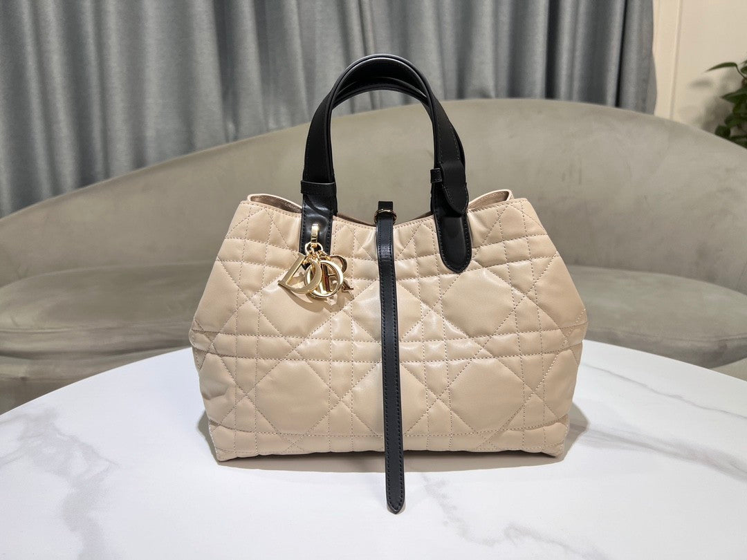 Medium - sized Beige Quilted Handbag