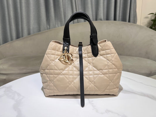 Medium - sized Beige Quilted Handbag